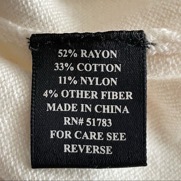 ✅HOST Pick✅ Maurices Button Up Sweater, Medium - Picture 5 of 11